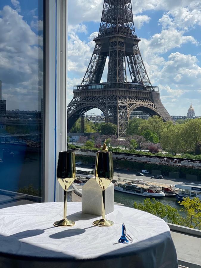 Eiffel Tower Romantic View Apartment ปารีส ภายนอก รูปภาพ